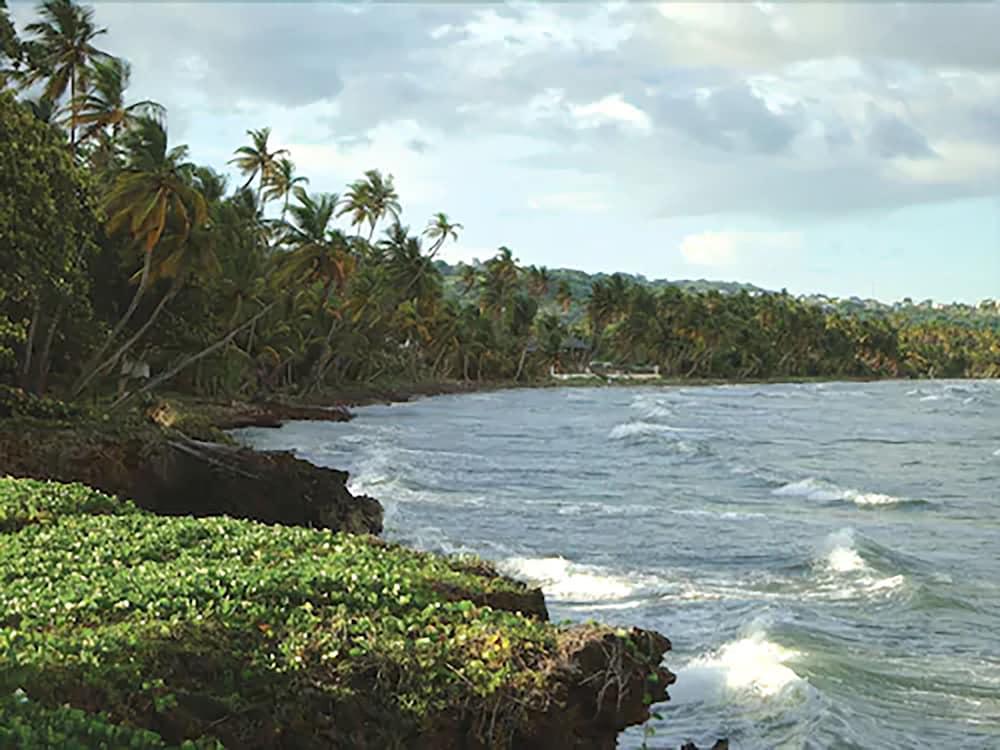 Magdalena Grand Beach & Golf Resort Tobago Exterior photo